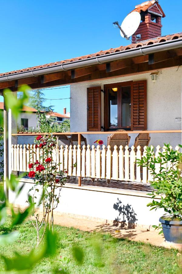 Adriatico Bungalow Poreč Eksteriør billede