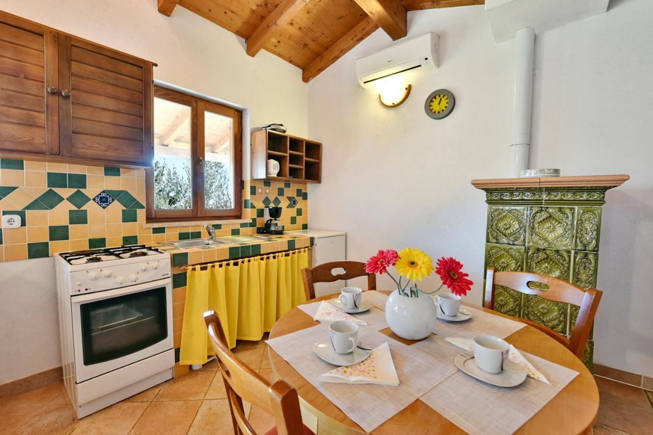 Adriatico Bungalow Poreč Eksteriør billede